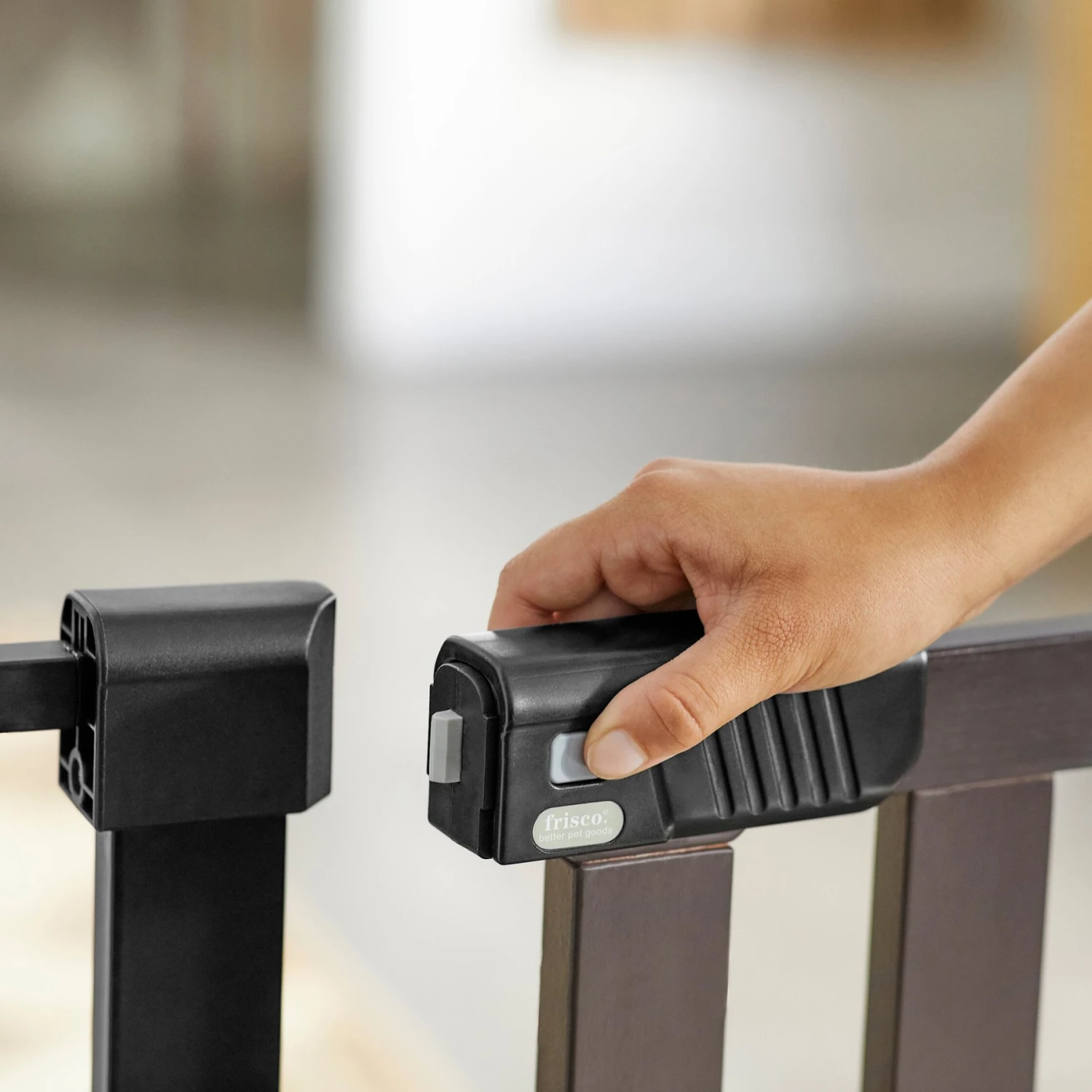 Frisco Wood & Metal Extra Wide Auto-close Dog Gate Frisco Wood & Metal Extra Wide Auto-close Dog Gate -Pet Store 306525 PT4. AC SS1800 V1632938933